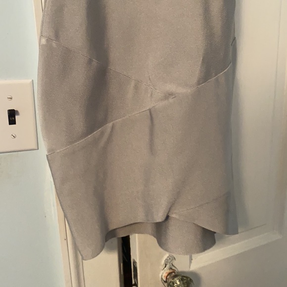 Unique and beautiful silver dress - Picture 4 of 5